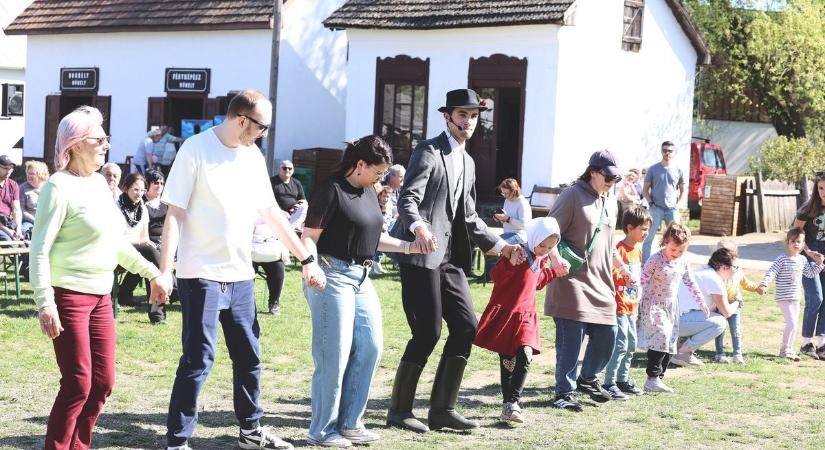Húsvétvasárnap a Sóstói Múzeumfaluban (fotókkal, videóval)