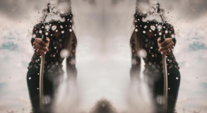 Napi horoszkóp, 2026. április 6.: a Kos feltöltődik szeretettel, a Mérleg vendégeket fogad