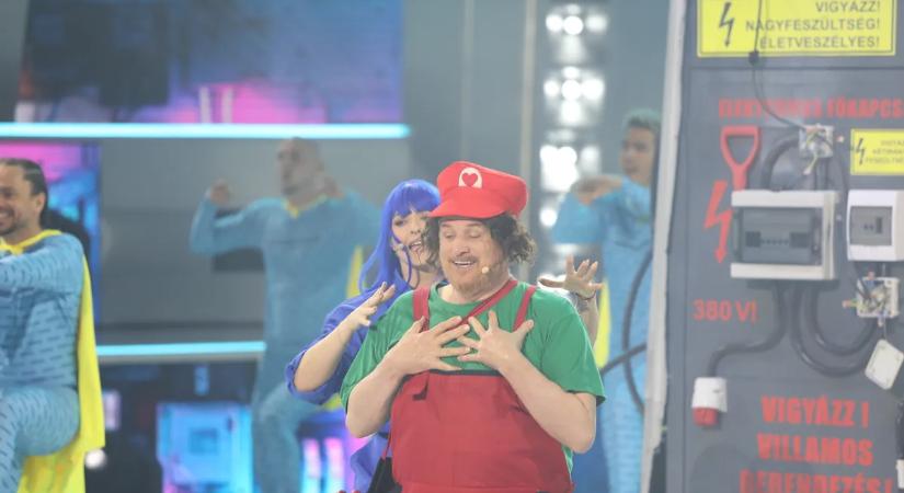 Galambos Lajos élő adásban vallotta be: ezért nem jár hozzá villanyszerelő