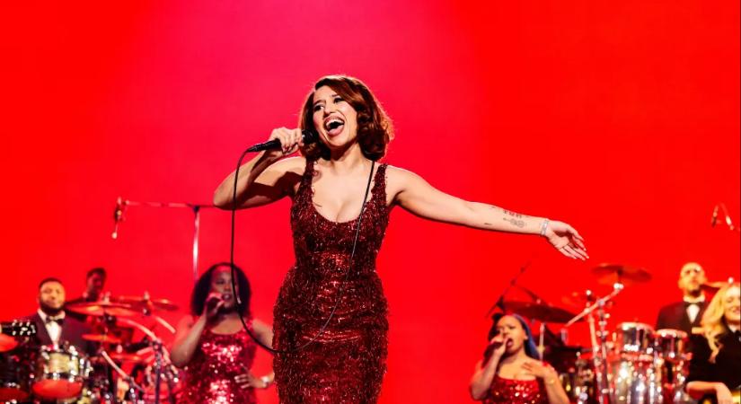 Évekig fogságban tartotta a lemezkiadója, egy hadüzenettel felérő lemezzel vágott vissza