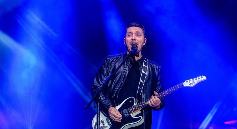 Április 6-án történt