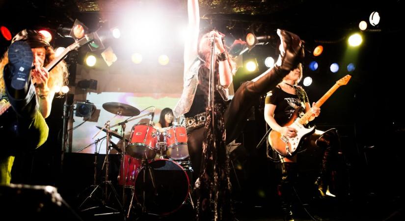 Kvíz: mennyire ismered a híres rockbandák zenészeit?