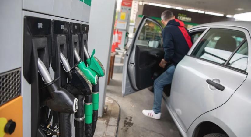 Európa-szerte elszálltak a dízelárak – a hazai autósok viszont továbbra is védett áron tankolhatnak