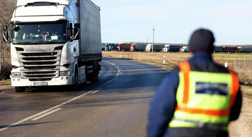 Ennek sokan örülnek majd: áprilistól megszűnik a lakókat bosszantó kamionprobléma