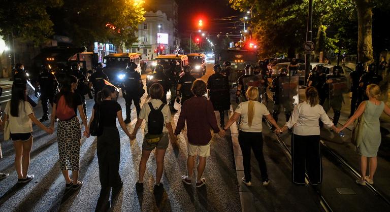 Vucsics bejelentette, hogy letartóztathatnak egy szerb professzort, aki a blokádokon való részvétel alapján osztályzott