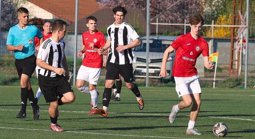 Tizennyolc gól, félbeszakadt mérkőzés, pörögtek az események a megye kettő kettes csoportjában (fotókkal)