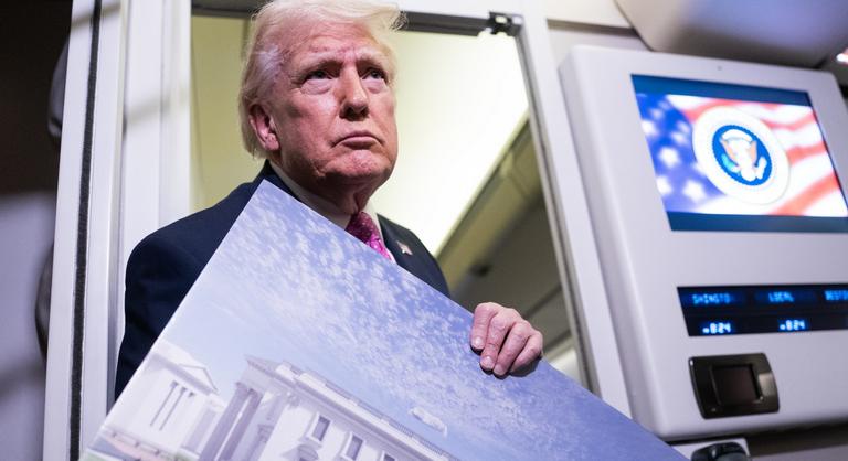 A Trump-kormány szerint nemzetbiztonsági kockázat a Fehér Ház bálterem-építkezésének leállítása