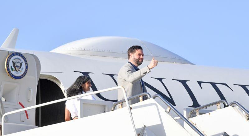 Már hétfőtől tilos parkolni ott, ahol majd az amerikai alelnök elhalad