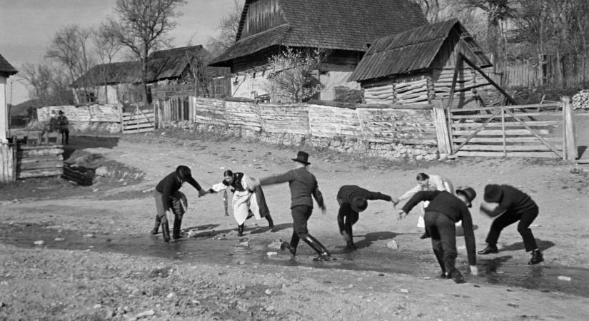 Vízbehányó hétfő a mai nap