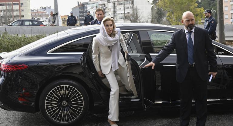 Az özvegy jordán királyné követeli, hogy engedjék szabadon a fiát a háborúra való tekintettel