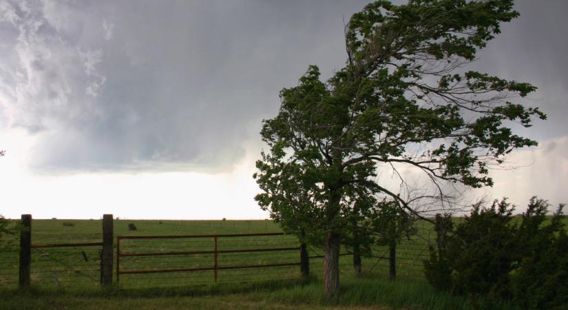 Olyan vihar jön itthon, hogy erre a térségre már figyelmeztetést adtak ki