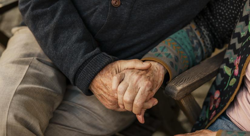 Ez a 10 jel mutatja meg a valódi korod – Mindenki más tempóban öregszik