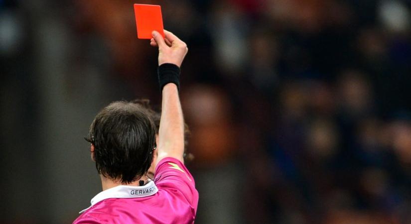 24 focistát állított ki a bíró a meccs után kitört tömegverekedés miatt