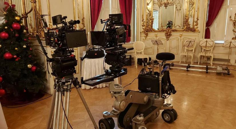 Egyszer csak ott volt mellettem John Snow... – a kaposvári városházán dolgozik a filmes sztárok milliós nézettségű videóinak mestere