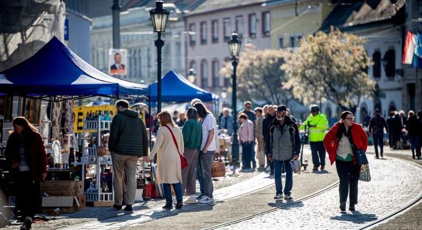 Döbbenetes felfedezést tett egy tűzoltófeleség a miskolci régiségvásár után