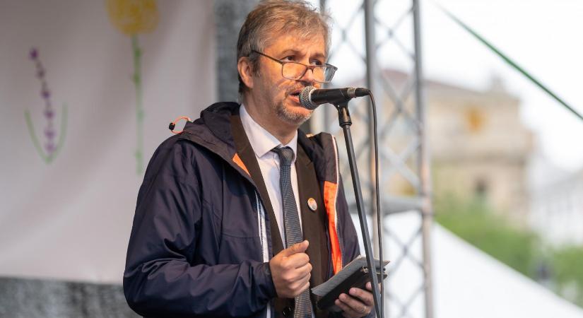 Hadházy Ákos: Hetvenezer forintért fél év helyett öt nap a várólista a Debreceni Egyetem bőrgyógyászatán