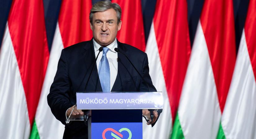 Rendkívüli dolgot fotóztak Kapitány István otthonában a húsvéti ünnepek alatt, több millió magyar lakos követte példáját