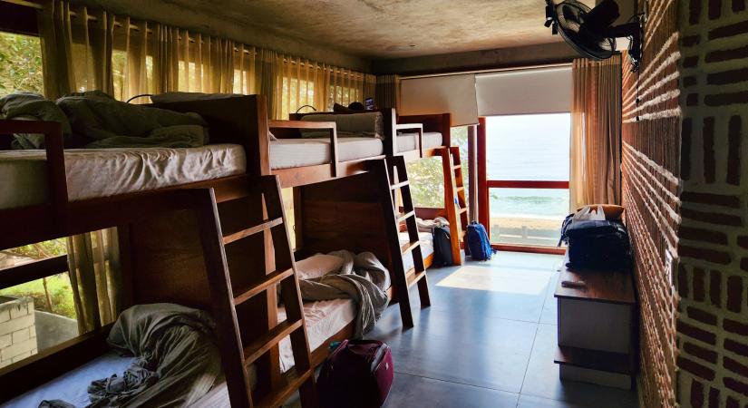 Hostelbárok köré épül az új utazási trend