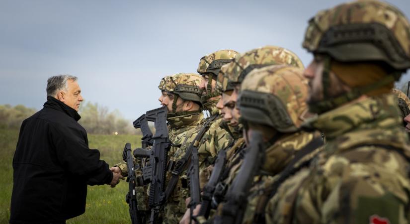 A magyar-szerb határhoz sietett Orbán Viktor, és tett egy sokat sejtető megjegyzést