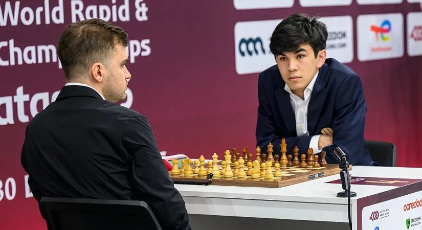Sindarov fölényesen vezet félidőben a sakkvilágbajnok-jelöltek versenyén