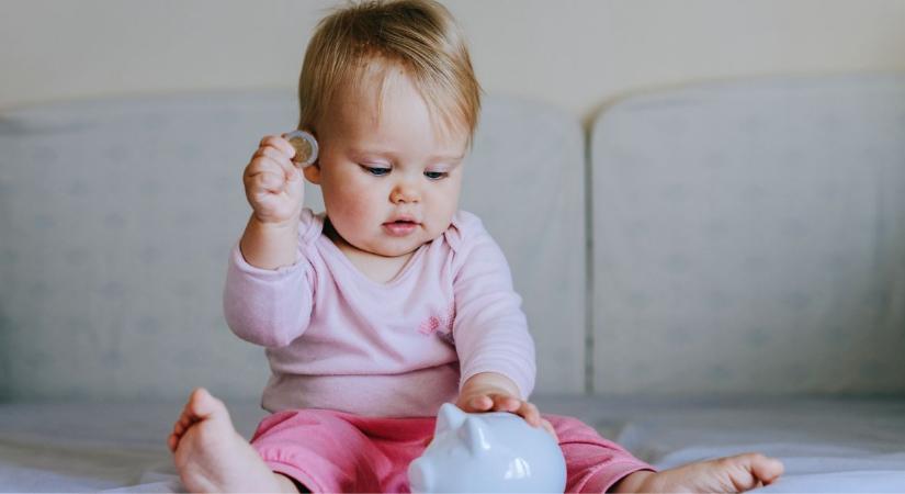 Ajándék 42.000 forint minden gyereknek – sok szülő nem használja ki