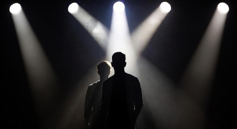 Kik vagytok ti? A „független” jósképességgel megáldott szakértők, akik előre tudtak a szerb incidensről