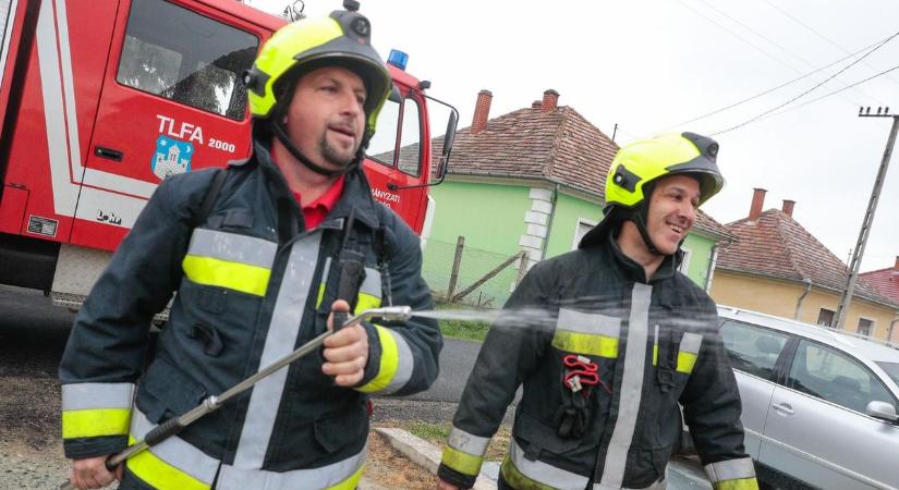 Ötven helyszínre vonultak a vasvári tűzoltók húsvéthétfőn – fotók!
