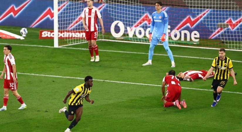 Nagyot lépett a görög bajnoki cím felé Varga Barnabás csapata