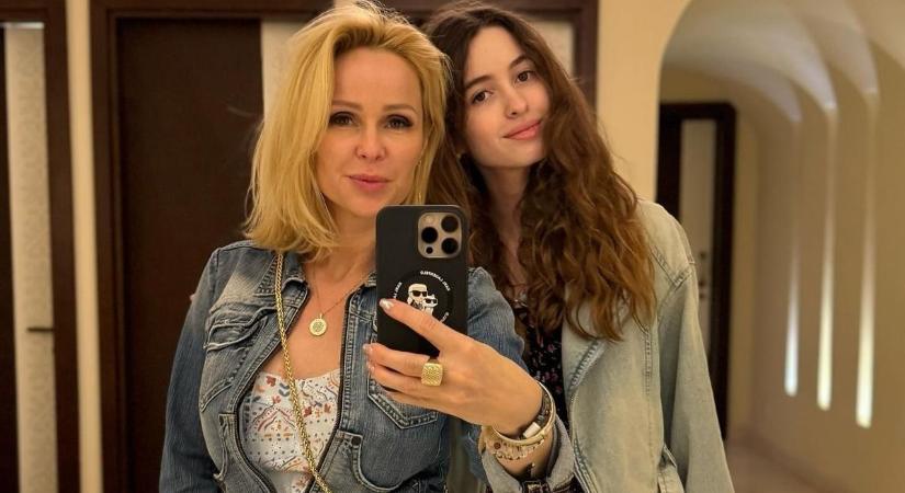 Köllő Babett a lányával újra meghirdette az anya-lánya szépségversenyt