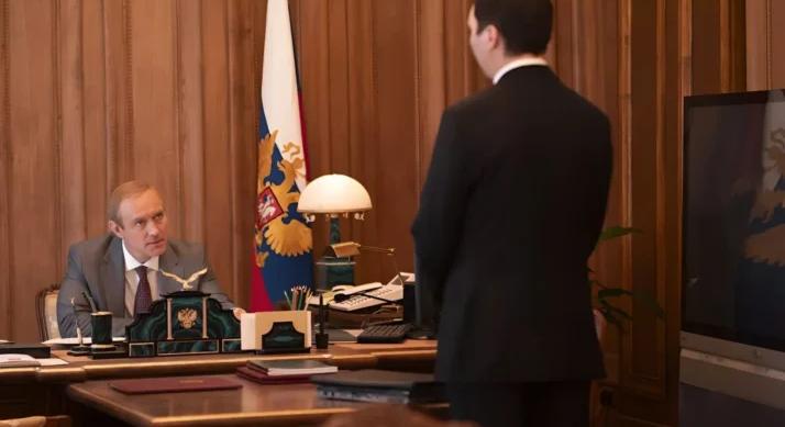 Filmajánlónkban Jude Law Putyin világába visz, Kurt Russell és Michelle Pfeiffer a The Madisonban gyászol