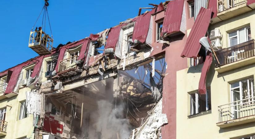 Föld alatt ragadt bányászok, halálos áldozatok: Ukrajna egy luhanszki szénbányát, az oroszok Odesszát támadták az éjjel