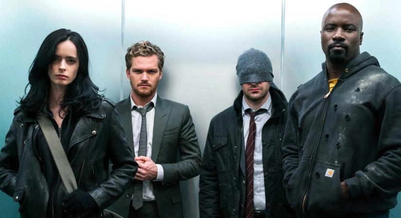 Forgatási fotó árulkodik arról, hogy a netflixes Marvel-sorozatok két maradék szuperhőse is visszatérhet a Daredevil: Újjászületés harmadik szezonjában, ezzel megint teljessé válhat a New Yorkot védő csapat
