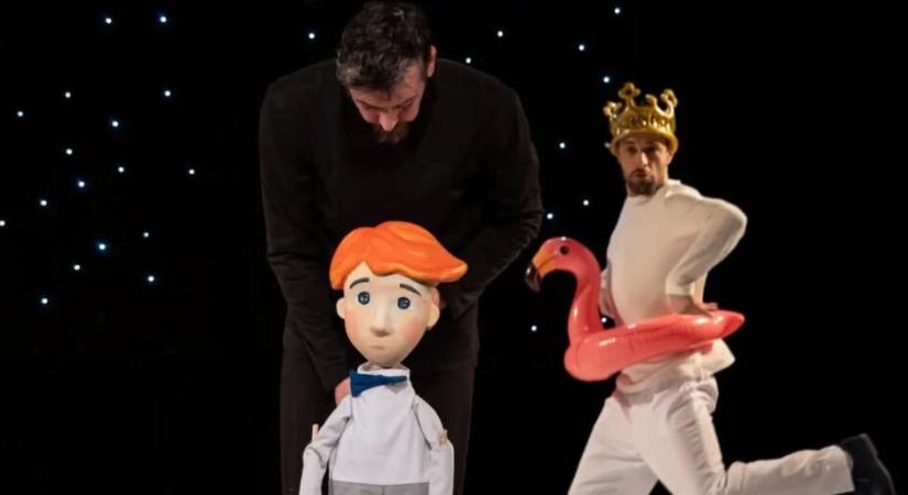 Díjeső a Játssz velem! című előadásnak