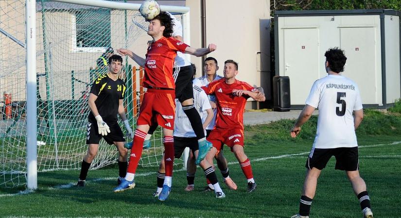 Tovább szárnyal a Csór