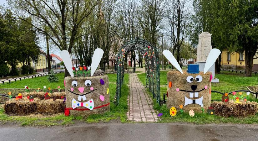 Itt készülnek a legjobb ünnepi fotók – húsvéti mesevilággá változott a zagyvarékasi park