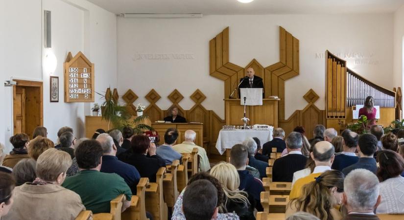 Steinbach József: Minden rendben van, nincs semmi baj, ez a húsvét evangéliuma