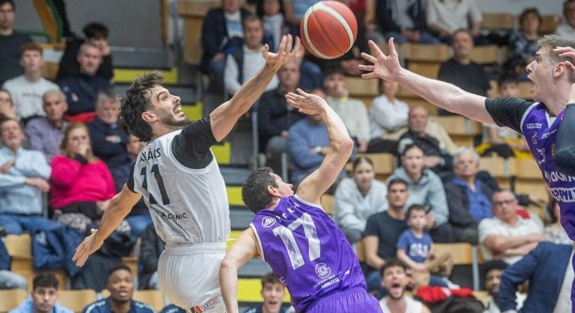 A kiscsatár az egyik példaképe ellen bizonyíthatott