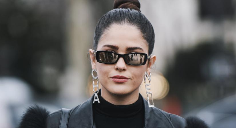 Mikrotrend a láthatáron: újra hódítanak a hatalmas méretű fülbevalók