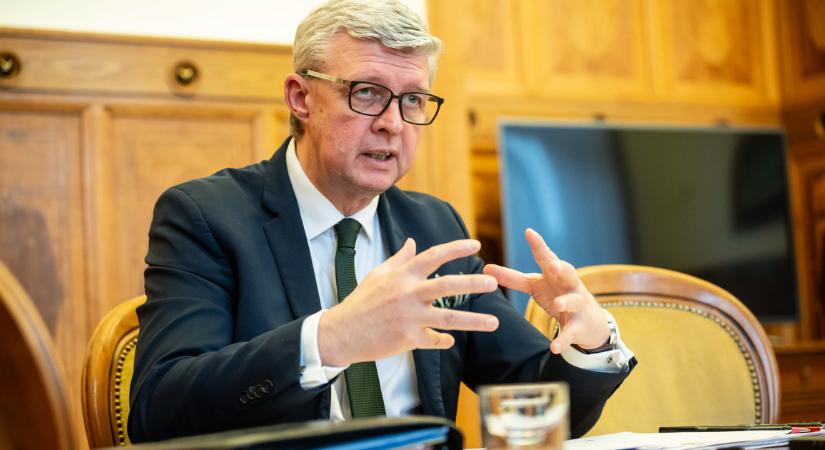 Orbán Viktor szövetségesének jobbkeze: a magyar miniszterelnök az EU egyik legbefolyásosabb politikusa