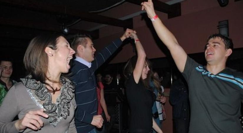 Hol van az a krézi srác? Mi tudjuk, és meg is mutatjuk! (Képgaléria egy legendás buliról!)