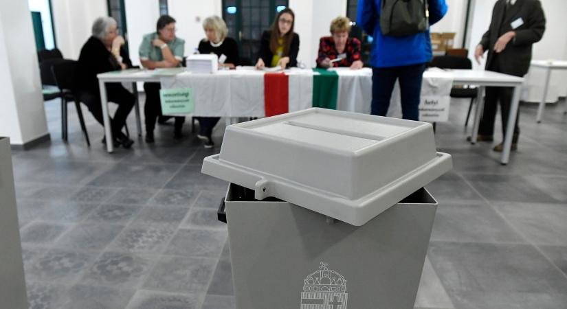 Nagy változás élesedett: már nem kell lakcímkártyát vinnünk a szavazáshoz