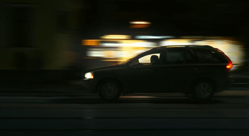 Brutális gyorshajtót fogtak a 71-esen