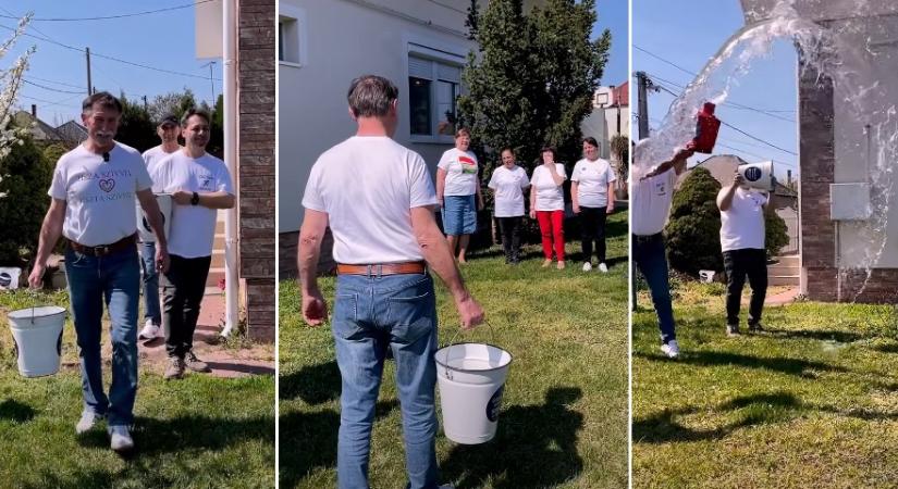 “Áradjon a Tisza!” – Három vödör vizet kaptak a nyakukba a lányok “Hajdú-3”-ban