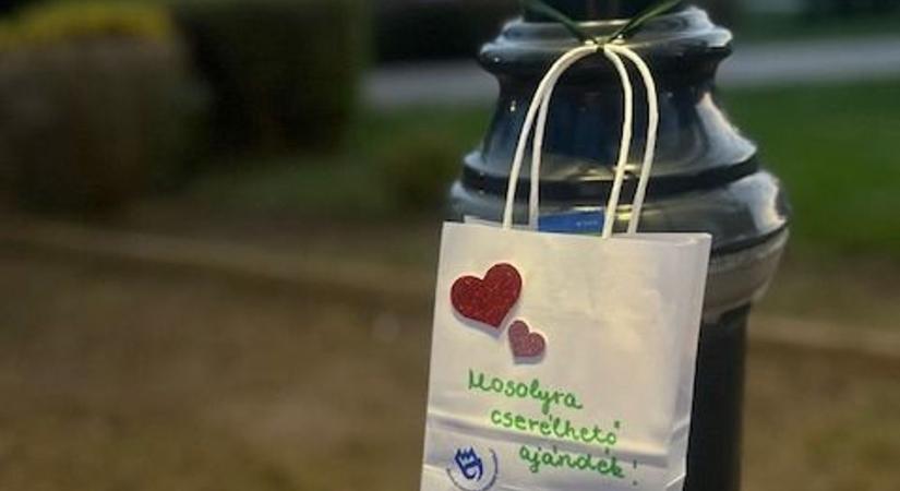 Titokzatos csomagok bukkantak fel Csurgó utcáin: mindenki azt találgatja, kik voltak az éjszakai látogatók