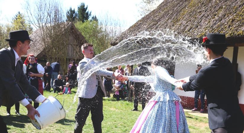 Így locsolkodnak Nyíregyházán húsvéthétfőn – ezt neked is látnod kell! (fotók, videó)