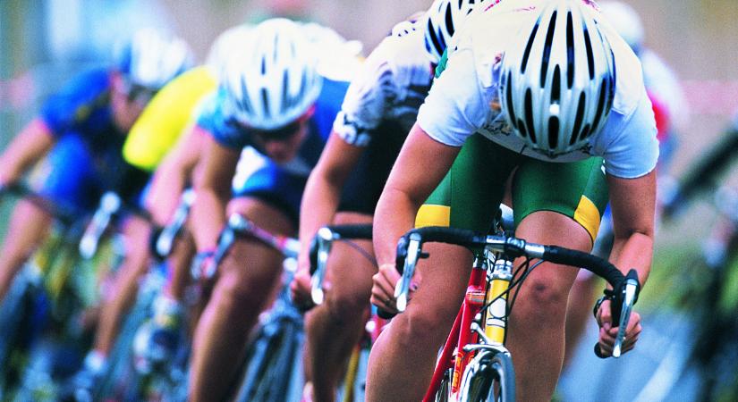 Mit nekik a piros jelzés? Botrány a kerékpárversenyen