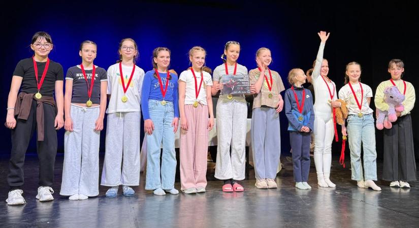 Taroltak az egri táncosok: sorra hozták az aranyérmeket