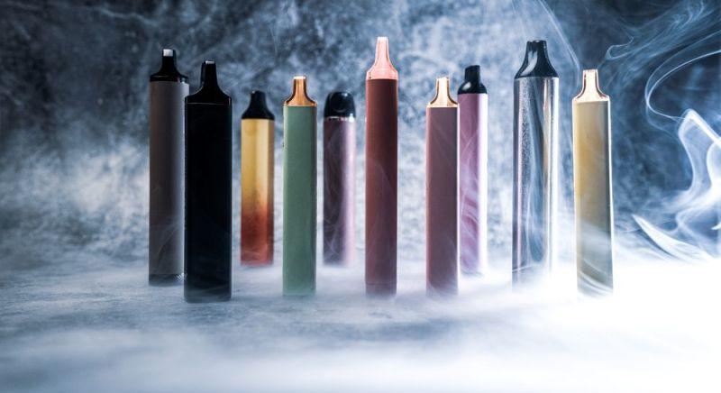 Pánik a fedélzeten: felrobbant az e-cigaretta a repülőgépen