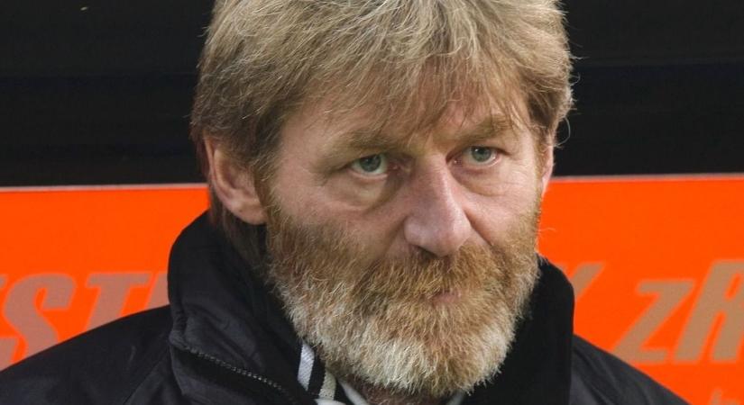 25 éve ült le harmadszor is a legenda a PMFC padjára