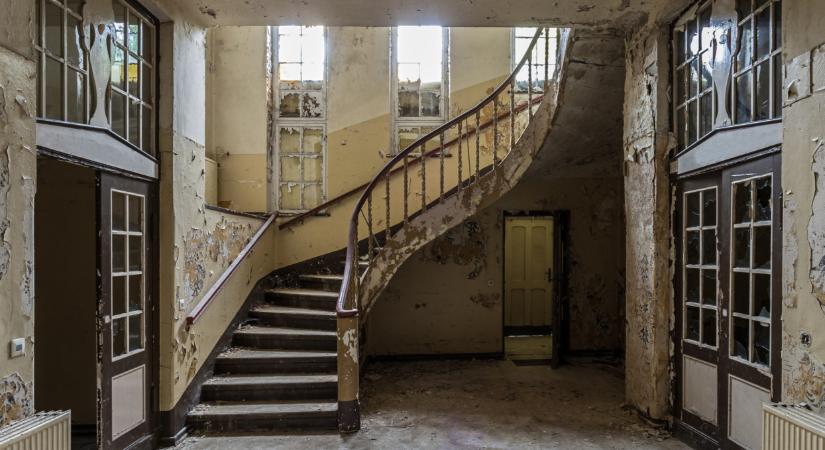 Tíz hátborzongatóan rejtélyes, magyarországi épület: mit rejtegethetnek még ezek a falak?